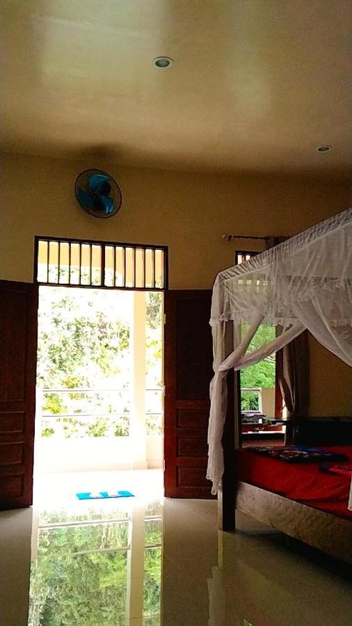 Raja Guest House - Jungle Trekking & Tours Bukit Lawang Sumatra Exterior foto